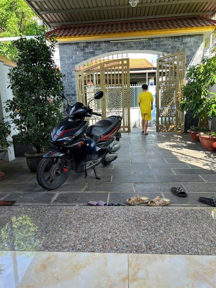 Nhà phố hoàn công kdc châu thới, phường bình an, tp dĩ an.