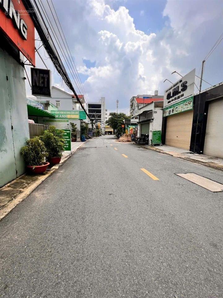 Nhà phố đẹp mặt tiền gần chợ xóm nghèo, phường dĩ an, tp dĩ an