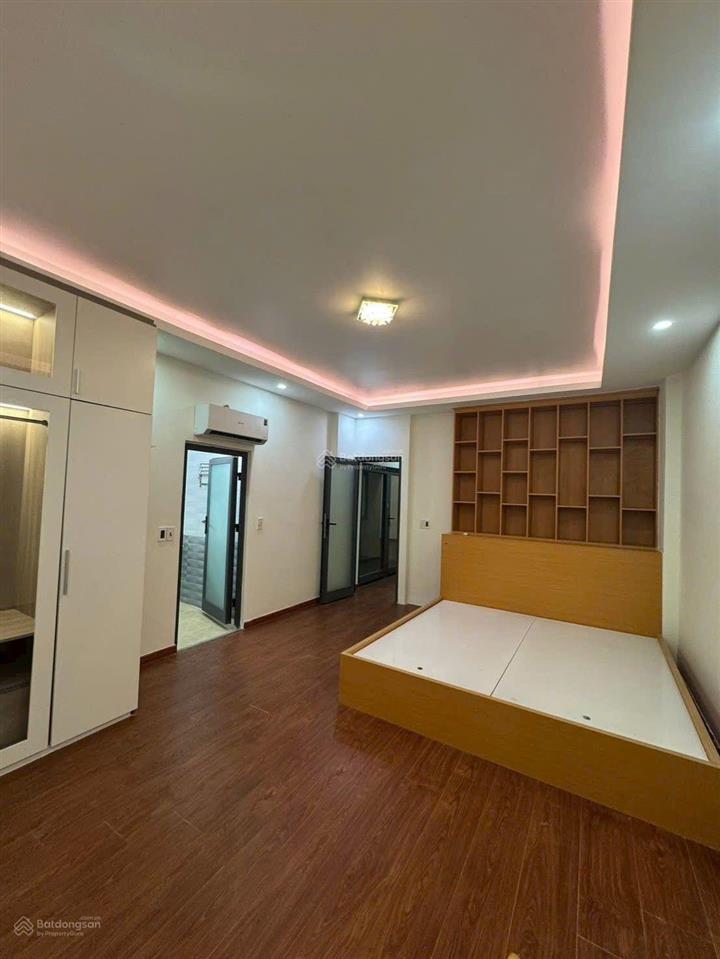 Nhà phố đẹp mặt tiền gần chợ xóm nghèo, phường dĩ an, tp dĩ an