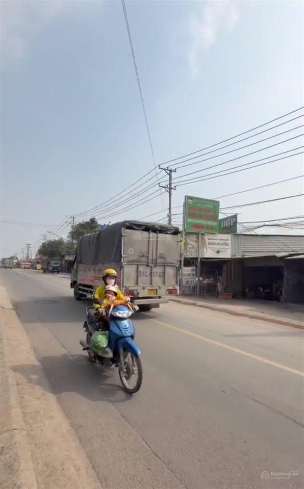 Nhà phố mặt tiền liên huyện gần chợ phú an phường tân đông hiệp, tp hcm