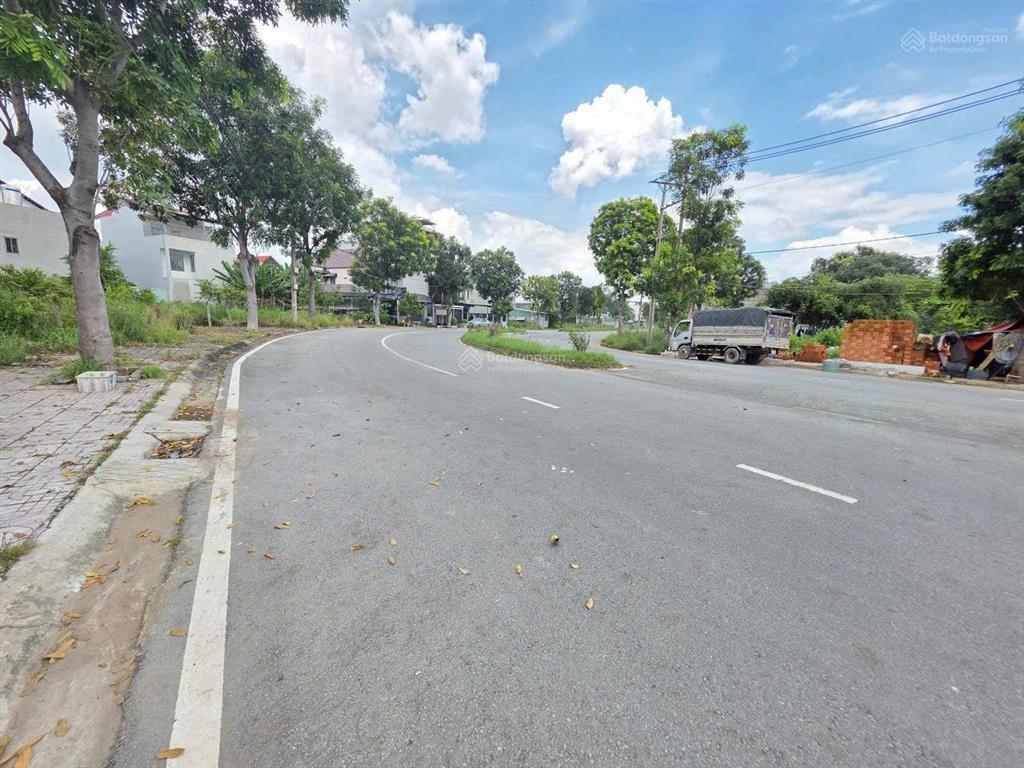 Đất 150m2 ngang 7.5m mặt tiền trục chính kdc châu thới, phường bình an, tp dĩ an