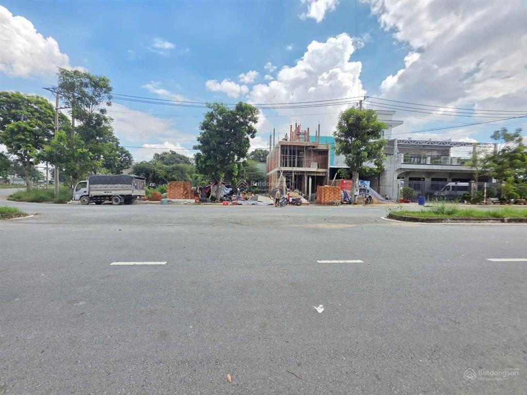 Đất 150m2 ngang 7.5m mặt tiền trục chính kdc châu thới, phường bình an, tp dĩ an