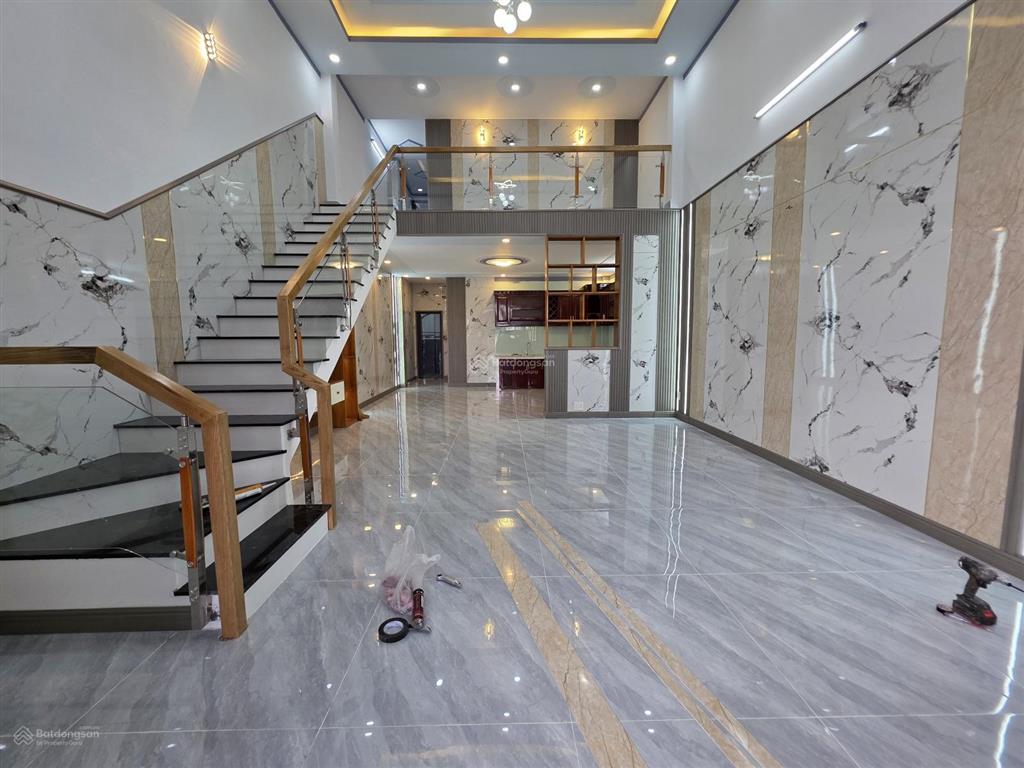 Nhà 123.3m2 mặt tiền vũng việt gần chợ tân long và ngã tư chiêu liêu, dĩ an