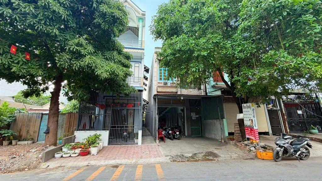 Nhà mặt tiền kinh doanh gần chợ thông dụng, phường an phú, tp thuận an