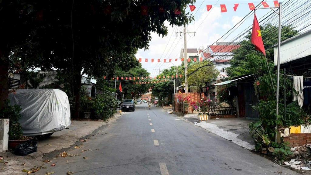 Nhà mặt tiền kinh doanh gần chợ thông dụng, phường an phú, tp thuận an