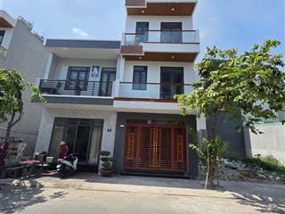 Nhà phố mới xây khu tái định cư đông hòa c, phường đông hòa, tp dĩ an