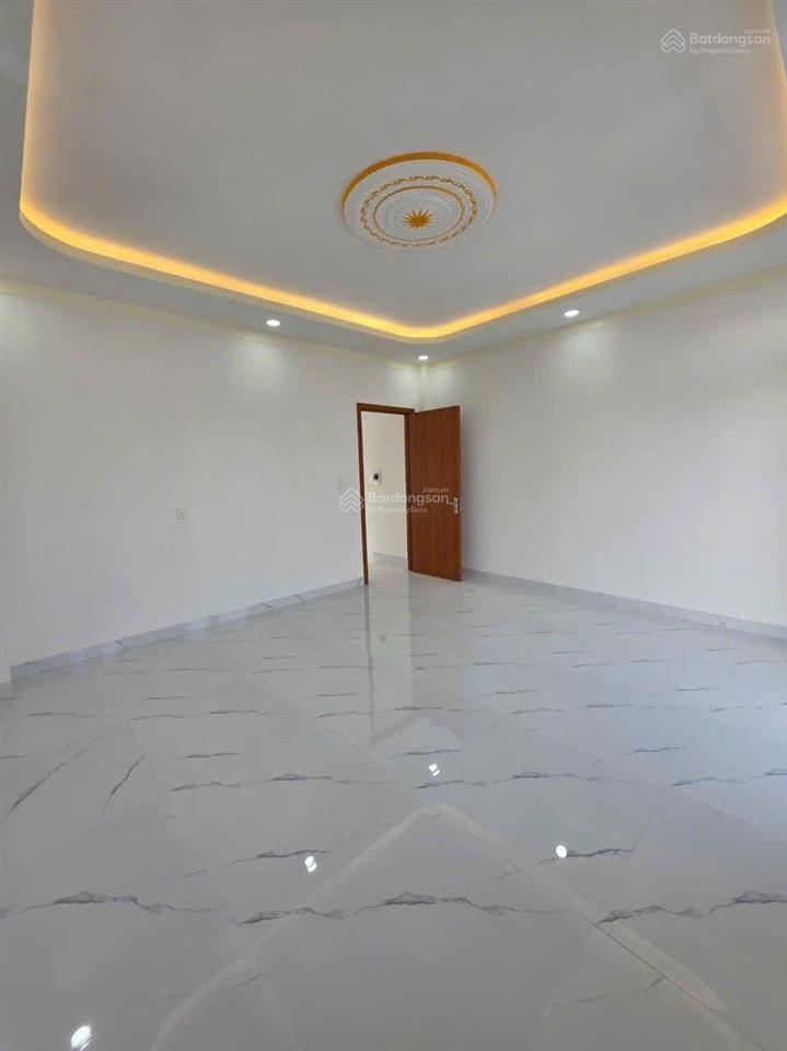 Nhà phố mới xây khu tái định cư đông hòa c, phường đông hòa, tp dĩ an