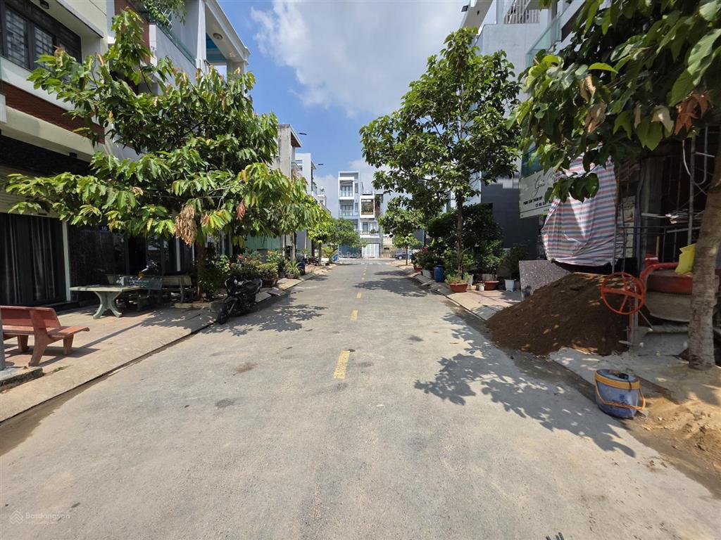 Nhà phố hoàn công phú hồng thịnh, phường bình an, tp dĩ an