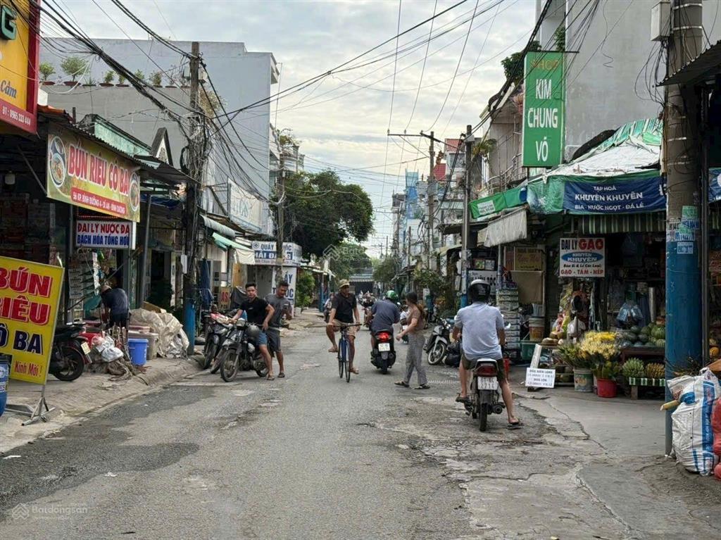 Nhà trọ 1 trệt 1 lầu gần chợ dĩ an 2, phường an bình, tp dĩ an.