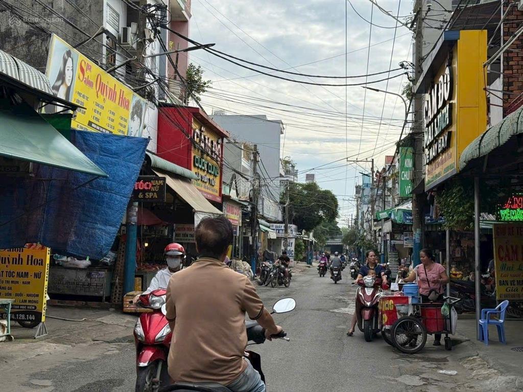 Nhà trọ 1 trệt 1 lầu gần chợ dĩ an 2, phường an bình, tp dĩ an.