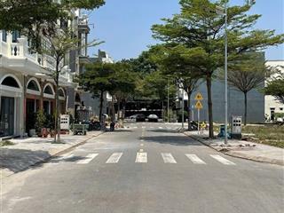 Đất 64m trục chính gần cổng kdc icon central đối diện chợ thông dụng dĩ an