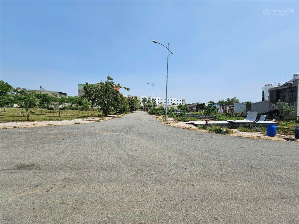 Đất 2 mặt tiền kdc hố lang, phường tân bình, tp dĩ an.
