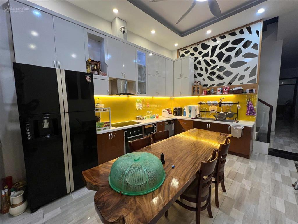 Nhà phố 122m2 hoàn công tặng full nội thất kề bên làng đại học quốc gia hcm, phường đông hòa, dĩ an