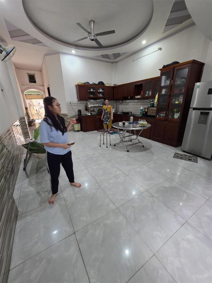 Nhà phố 136m2 khu trung tâm hành chính dĩ an, phường dĩ an, tp dĩ an