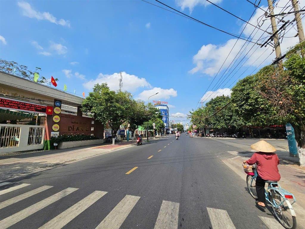Nhà mặt tiền thu nhập 40tr đường lý thường kiệt, phường dĩ an, tp dĩ an
