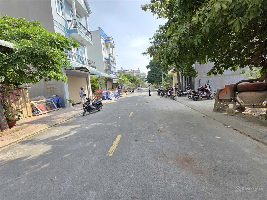 Bán đất tặng nhà cấp 4 kdc phúc đạt, phường tân đông hiệp, tp dĩ an