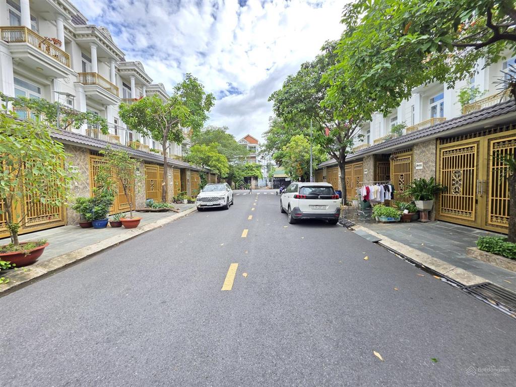 Nhà phố hoàn công kdc hoàng hùng gần bigc go dĩ an, phường đông hòa, tp dĩ an
