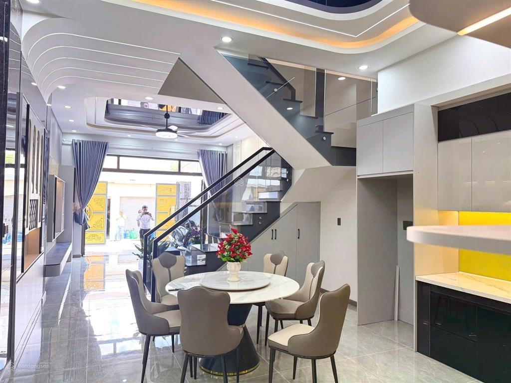 Nhà phố 110,3m2 ngang 4,94m mới xây gần chợ dĩ an 1, phường đông hòa, tp dĩ an