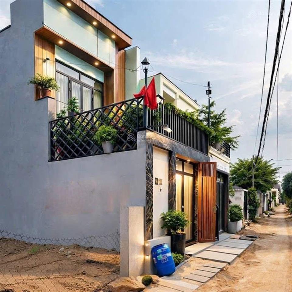 Nhà phố 102m ngang 5m kdc gần ngã tư chiêu liêu, phường tân bình, tp dĩ an