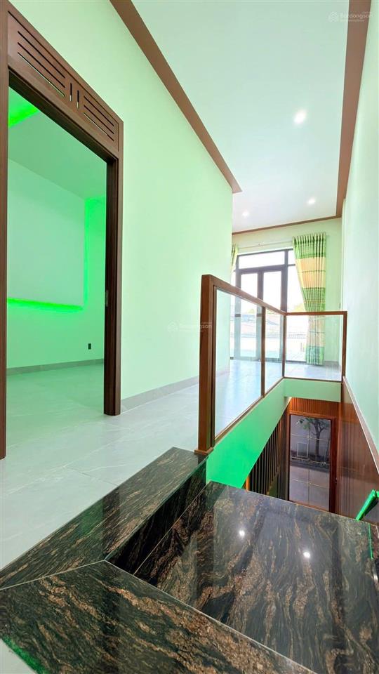 Nhà phố 102m ngang 5m kdc gần ngã tư chiêu liêu, phường tân bình, tp dĩ an