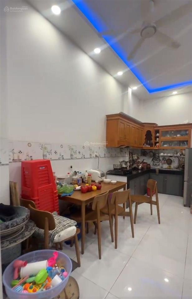Nhà phố 174m2 mặt tiền đường nguyễn đức thiệu, phường dĩ an, tp dĩ an (p. dĩ an tphcm)