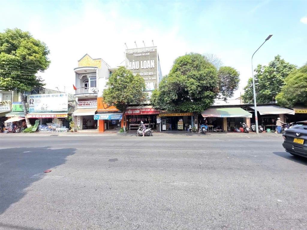 Nhà 252m2 mặt tiền đường nguyễn an ninh, phường dĩ an, tp dĩ an