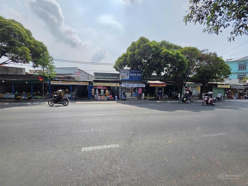 Nhà 252m2 mặt tiền đường nguyễn an ninh, phường dĩ an, tp dĩ an