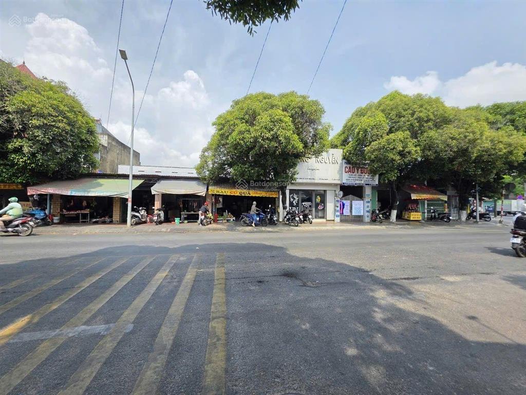 Nhà 252m2 mặt tiền đường nguyễn an ninh, phường dĩ an, tp dĩ an