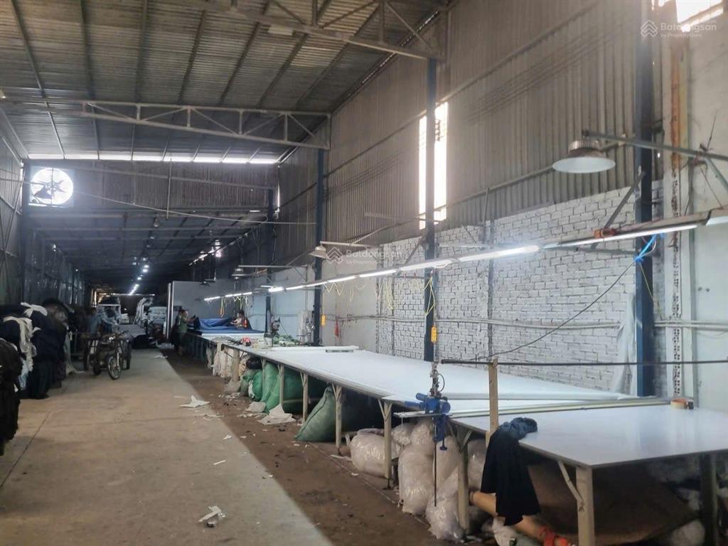Nhà kho 856,6m2 ngang 8m mặt tiền đt743c gần vincom550, phường tân đông hiệp, dĩ an (p dĩ an tphcm)
