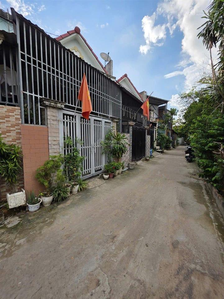Nhà phố gần ngã tư chiêu liêu, phường tân đông hiệp, tp dĩ an