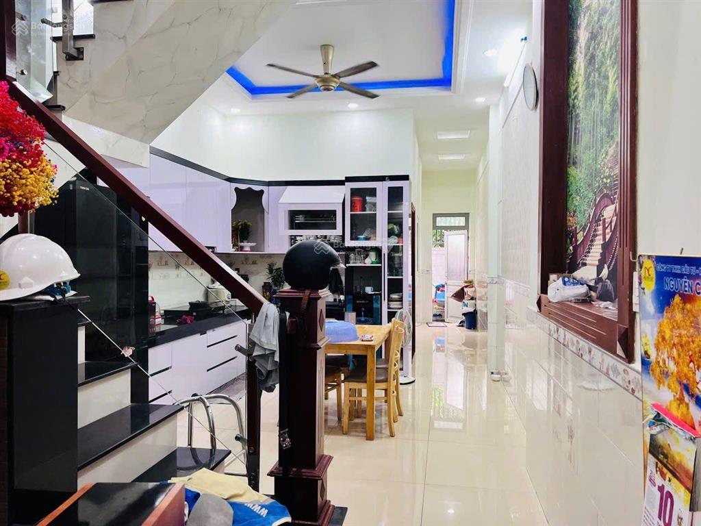 Nhà phố 101m gần chợ đông hòa, phường đông hòa, tp dĩ an