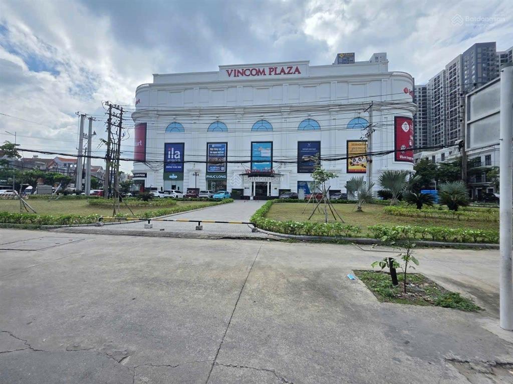Nhà phố 124,6m2 mặt tiền kinh doanh khu đô thị sóng thần b ngay vincom550 dĩ an, tp dĩ an