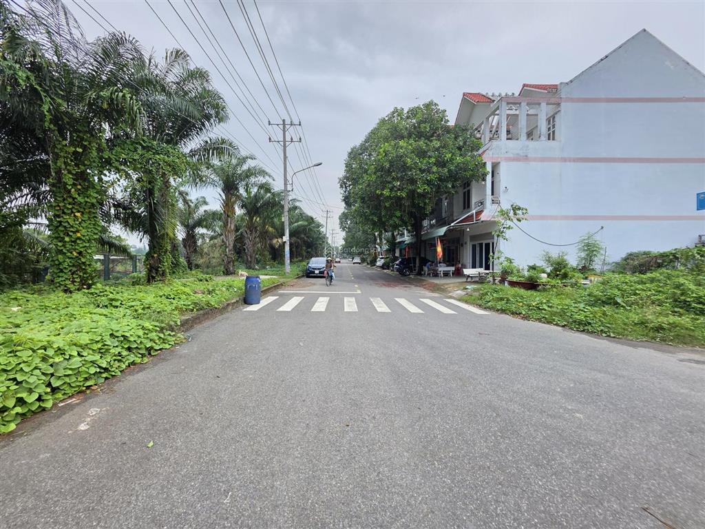 Đất đẹp 100m2 ngang 5m mặt tiền kinh doanh khu bigc go, phường đông hòa, tp. dĩ an.