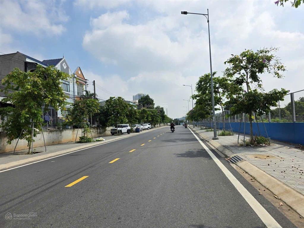Đất biệt thự 430m2 ngang 19m gần ngã tư bình thung, phường bình an, tp dĩ an. (p. đông hòa tp hcm)