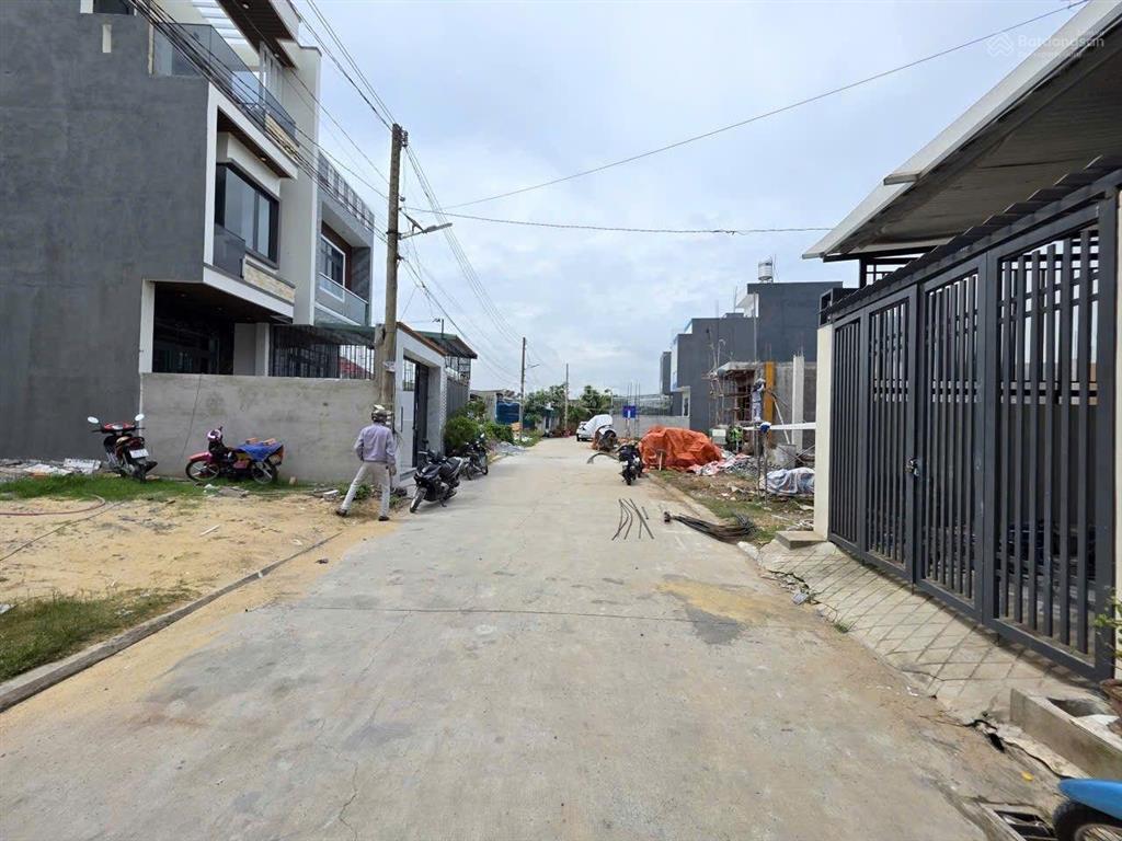 Nhà phố gần chợ bình an, phường bình an và làng đại học quốc gia tphcm