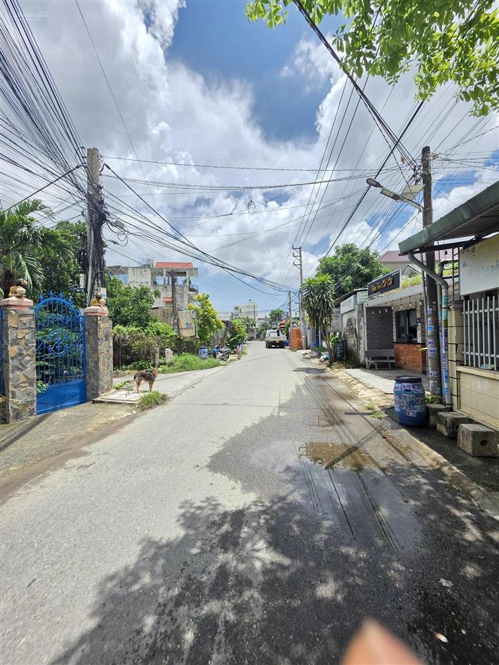 Nhà phố hoàn công kdc hoàng hùng gần bigc go dĩ an, đông hòa, tp dĩ an. (phường đông hoà, tphcm)