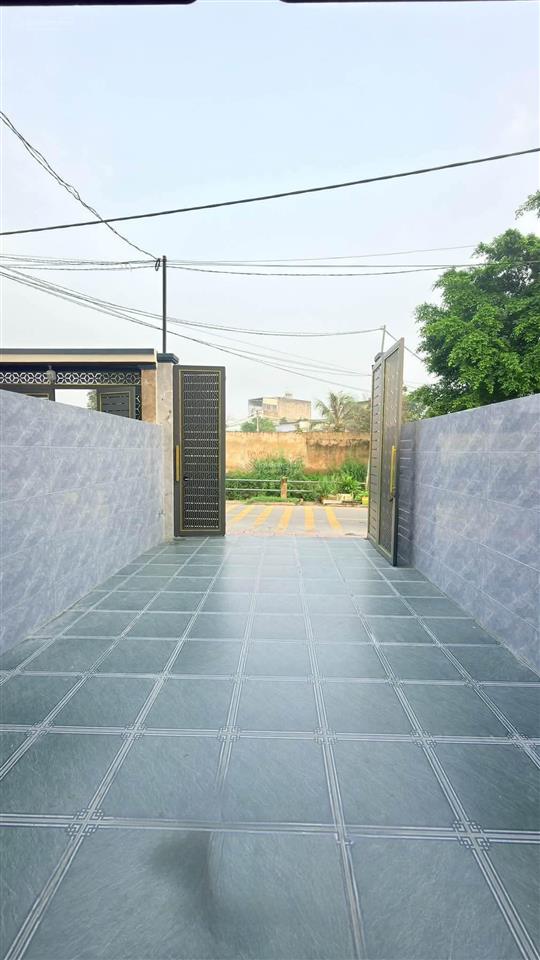 Nhà phố mới 101m kdc đường thông gần ngã tư bình trị, gần kdc biconsi p. tân bình, dĩ an