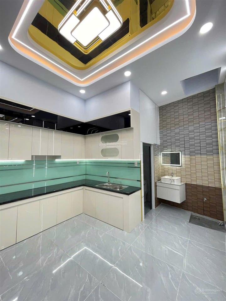 Nhà phố mới gần chợ xóm vắng và kcn sóng thần, phường dĩ an, tp dĩ an