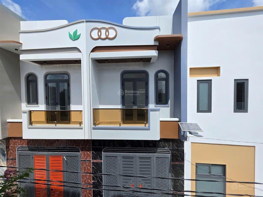 Nhà phố mới kdc gần vòng xoay cầu hang p. biên hòa đồng nai