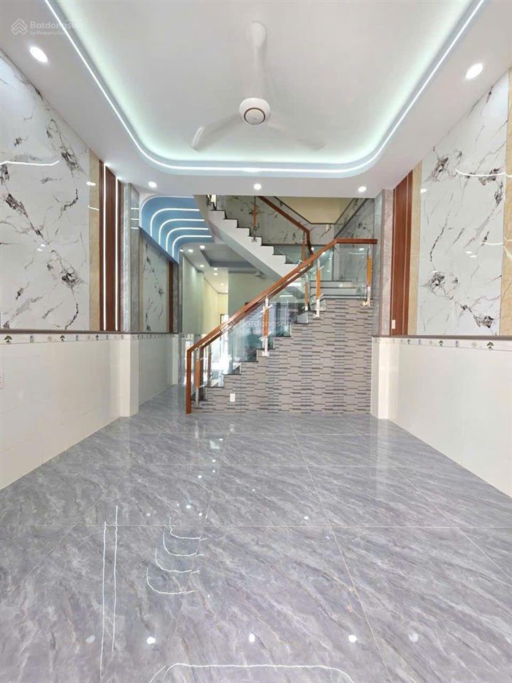 Nhà phố mới kdc gần vòng xoay cầu hang p. biên hòa đồng nai