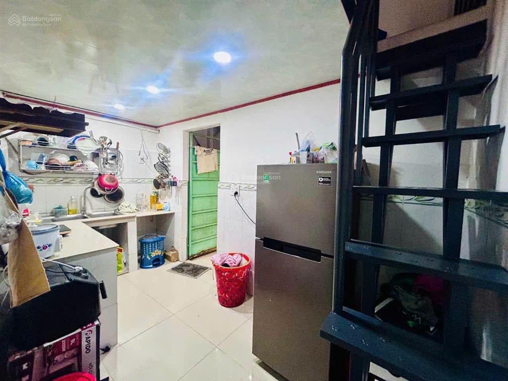 Nhà cấp 4 gác lửng gần chợ xóm nghèo và vincom 550, phường dĩ an, tp dĩ an.