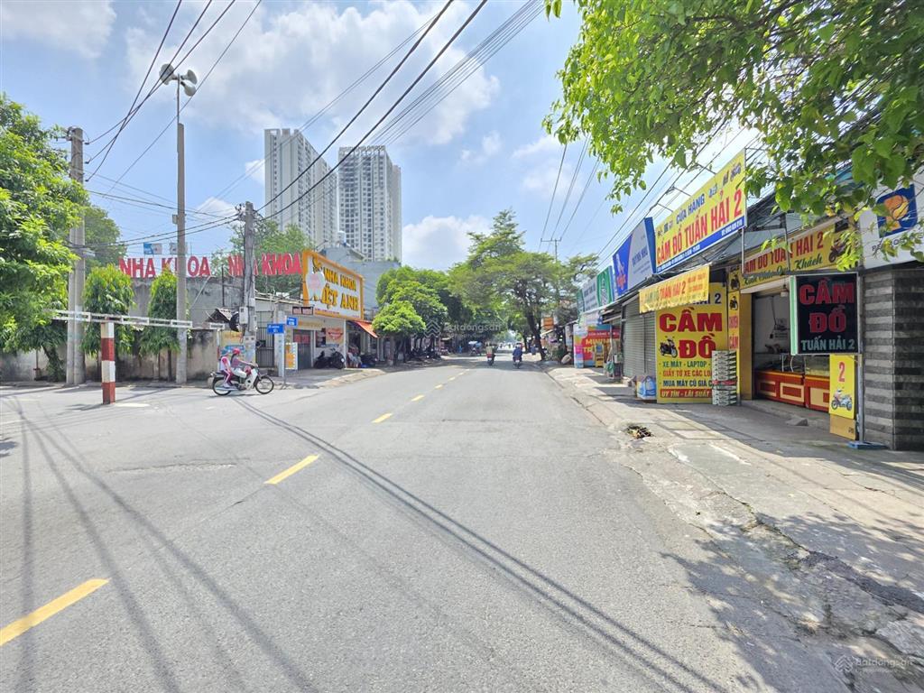 Nhà phố 879m ngang 15m thu 100 triệu/tháng, mặt tiền đường an bình, phường an bình, tp dĩ an