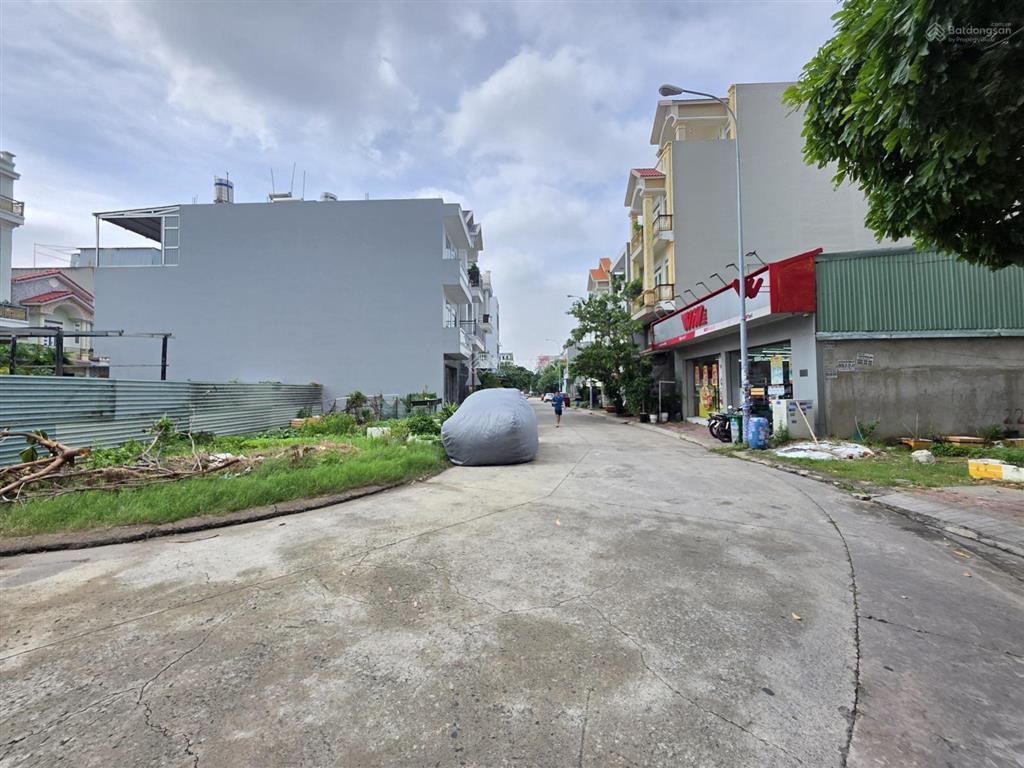 Đất đẹp ngay cổng chung cư phúc an liền kề vincom dĩ an, tp dĩ an. (p. dĩ an tphcm)