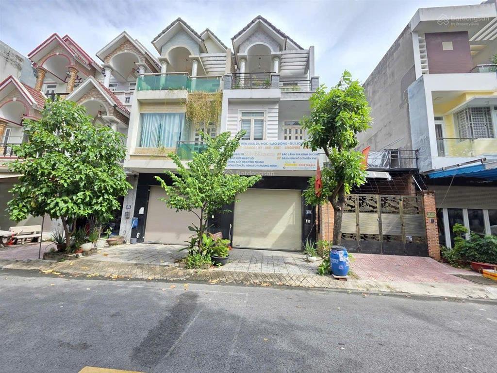Nhà phố mặt tiền khu bigc go, phường đông hòa, tp. dĩ an