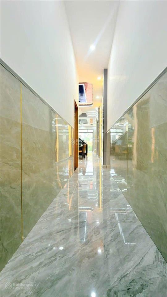 Nhà phố mới tặng nội thất kdc gần ngã tư bình trị, p. tân bình, dĩ an