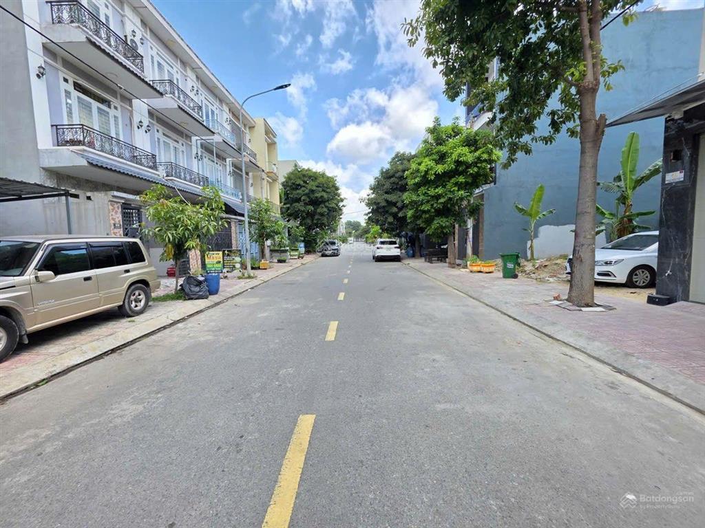 Nhà phố kdc phú mỹ hiệp gần chung cư bcons, phường tân đông hiệp, tp dĩ an.