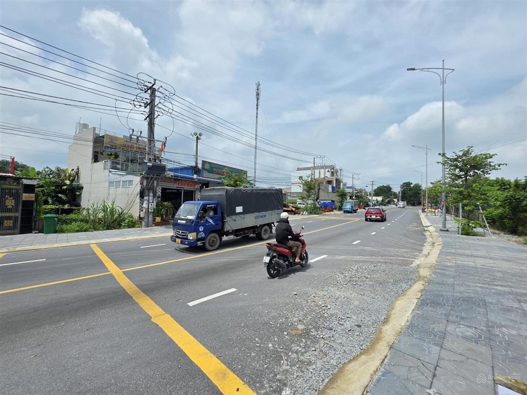 Nhà mặt tiền kinh doanh nguyễn thị tươi, phường tân bình, tp dĩ an