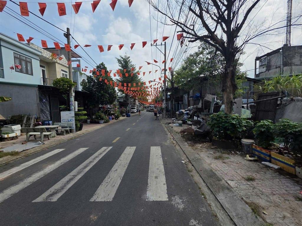 Đất 136m góc 2 mặt tiền kdc đất mới, gần ngã tư chiêu liêu, phường tân bình, tp dĩ an.