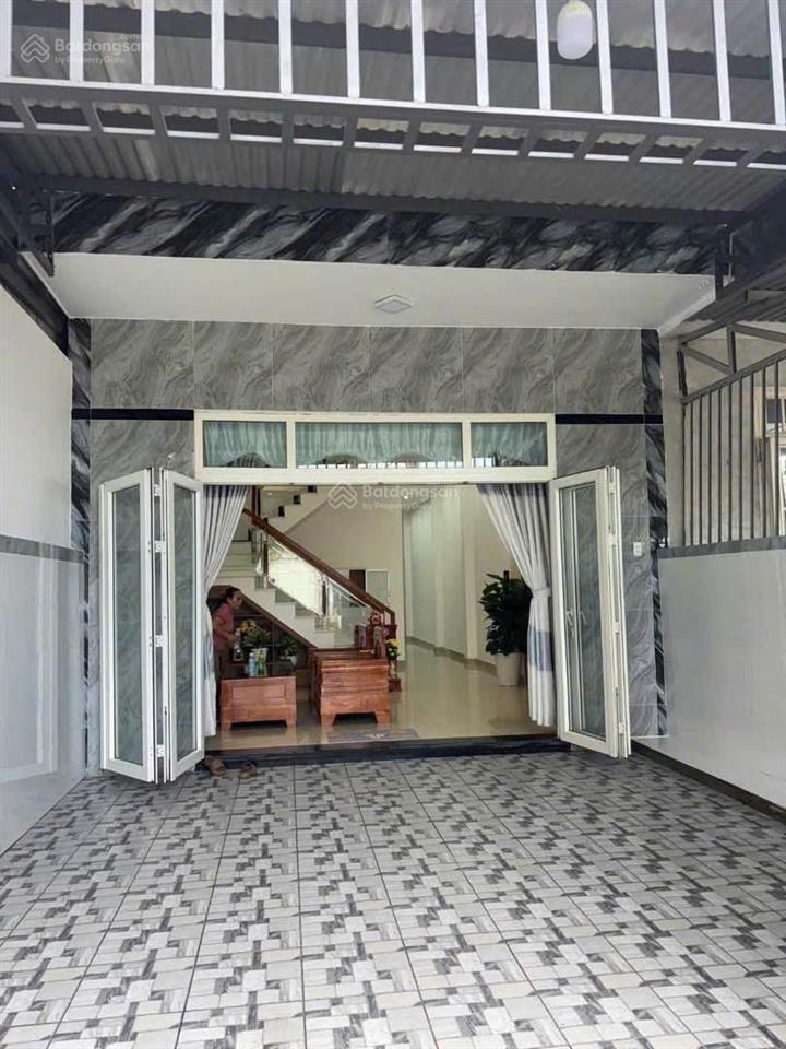 Bán nhà 2 tầng bờ đằm 7, khu tái định cư bến xe đức long, hòa xuân