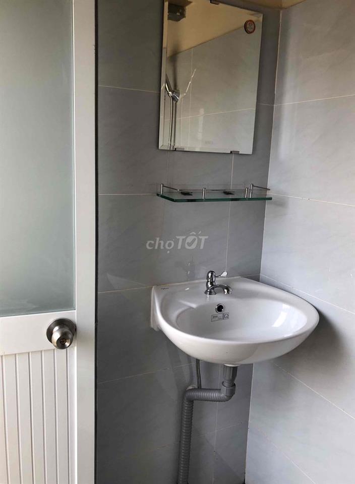 CHO THUÊ PHÒNG TRỌ CHÍNH CHỦ TẠI QUẬN TÂN PHÚ CÓ THANG MÁY, WC RIÊNG,